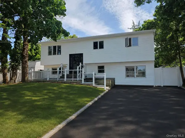 26 Remington Avenue, Selden, NY 11784