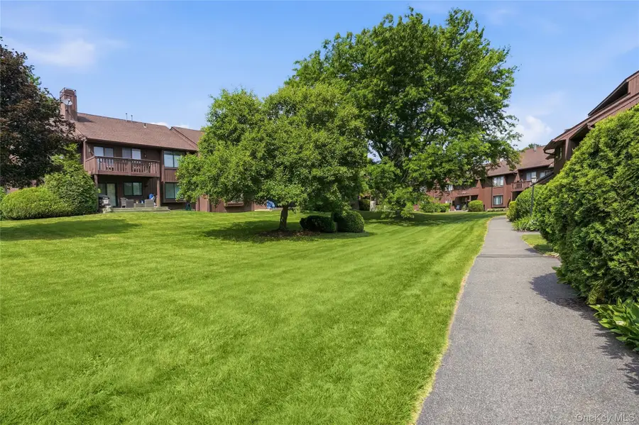 262 Old Farm Lane, Mohegan Lake, NY 10547 - #2