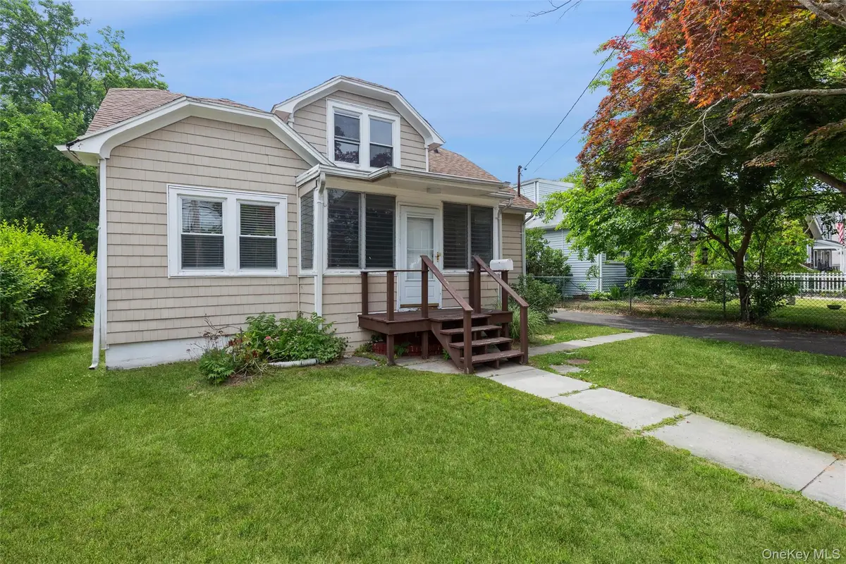 23 S Summit Avenue, Patchogue, NY 11772 - #1