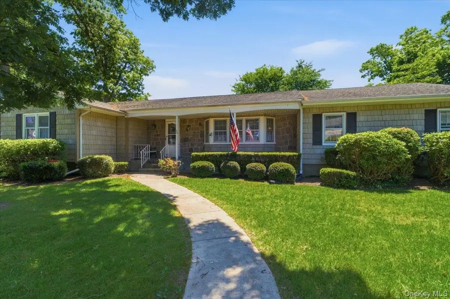 22 Stephens Court, Hauppauge, NY 11788 - #2