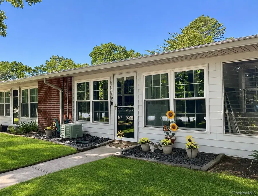 134 Eastbourne Court #D, Ridge, NY 11961 - #2