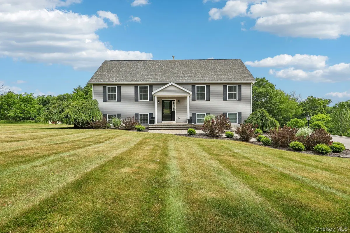 4 Lira Street, Wallkill, NY 12589 - #1