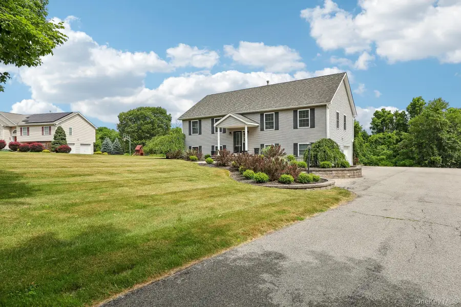 4 Lira Street, Wallkill, NY 12589 - #2