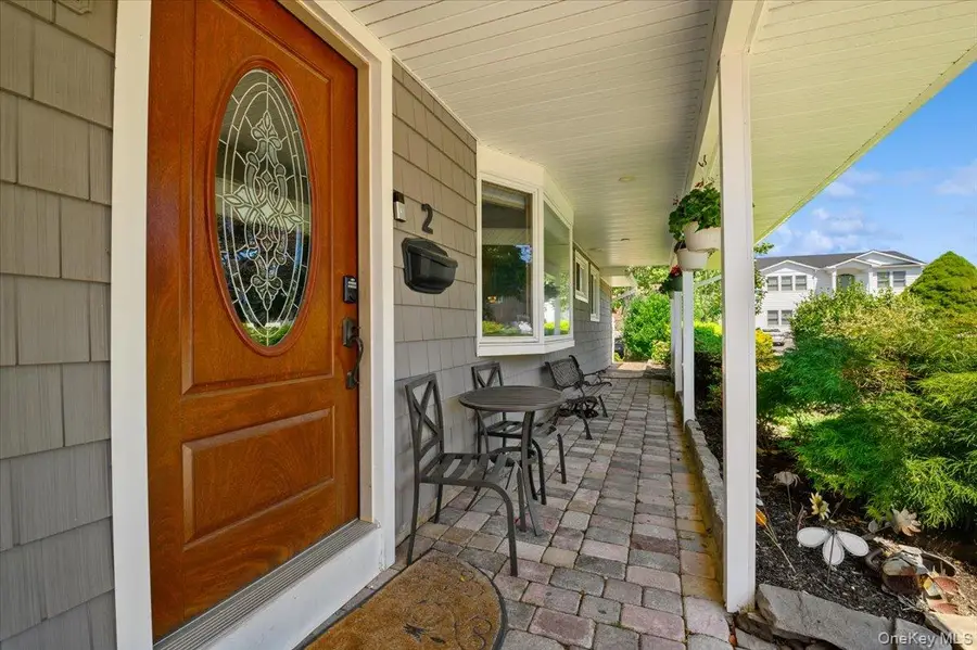 2 Bridge Lane, Hicksville, NY 11801 - #3