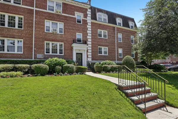 22 Hamilton Place #I3, Garden City, NY 11530