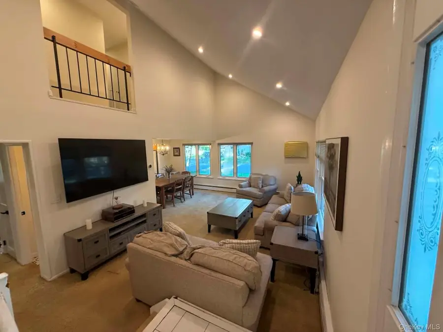 1 Lake Placid Court, Coram, NY 11727 - #3
