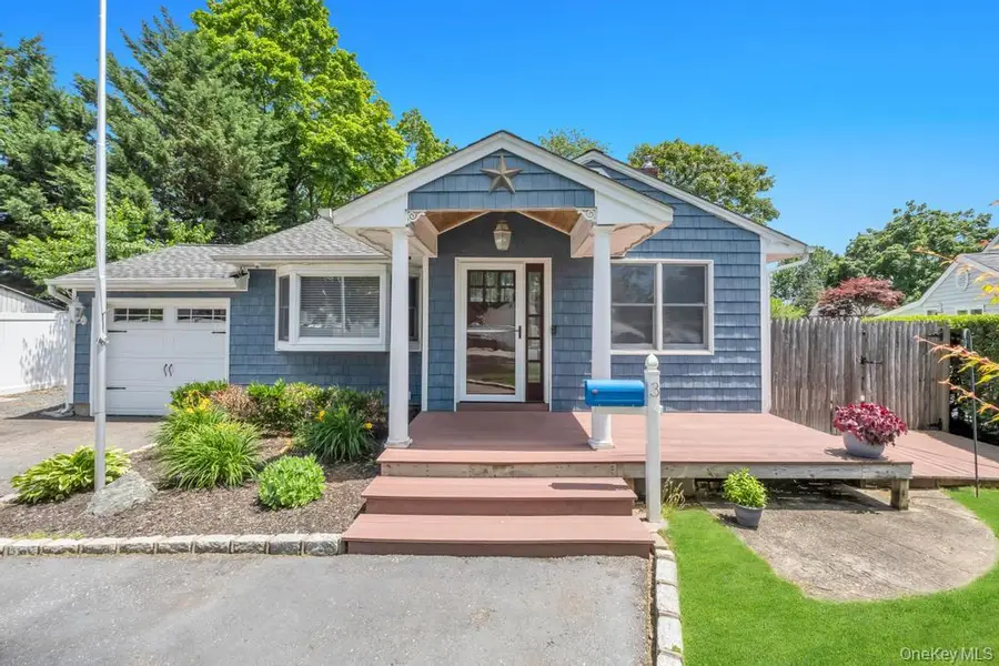 3 Drake Lane, Kings Park, NY 11754 - #3