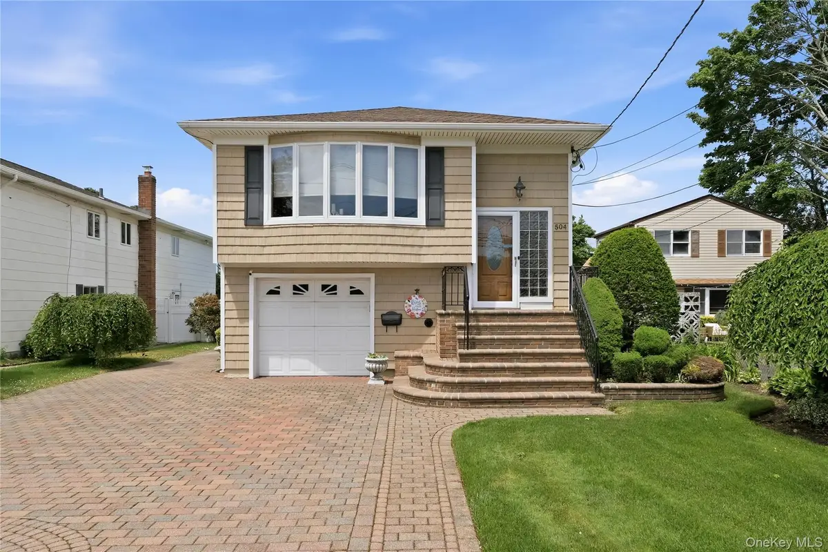 504 Staples Street, Farmingdale, NY 11735 - #1