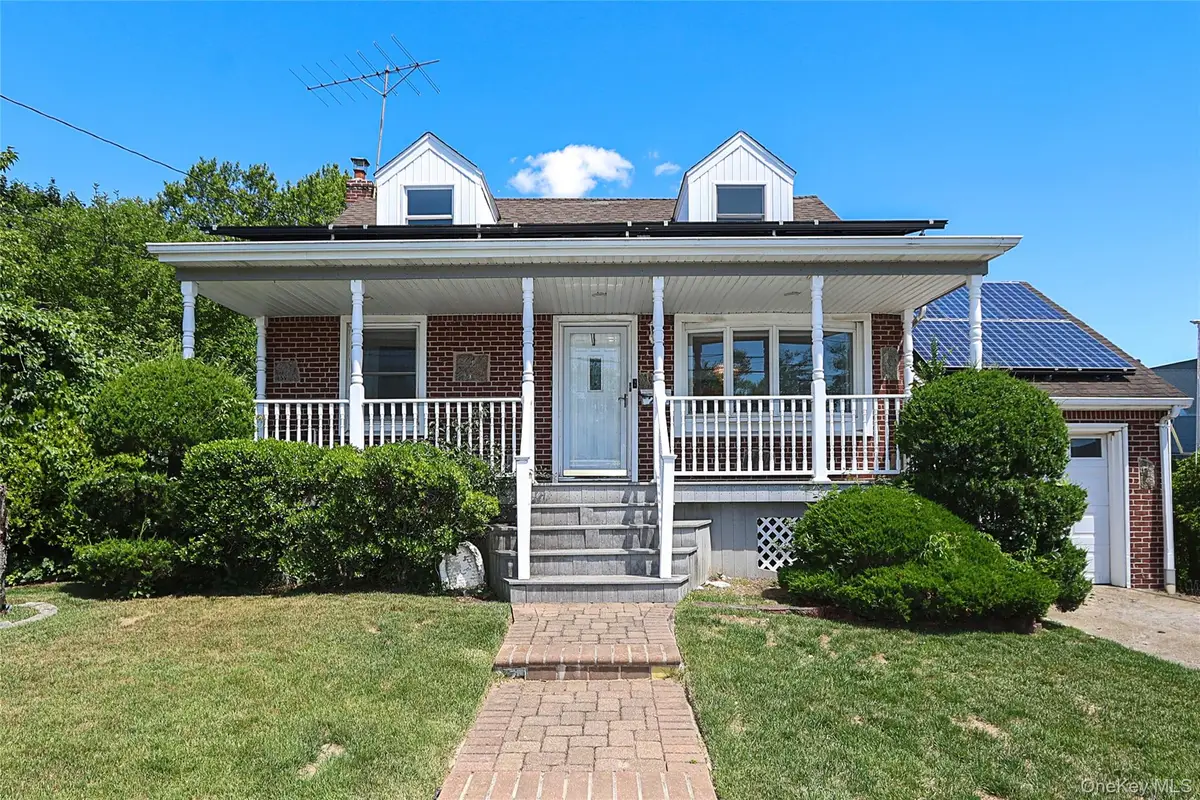 20 E Clearwater Road, Lindenhurst, NY 11757 - #1