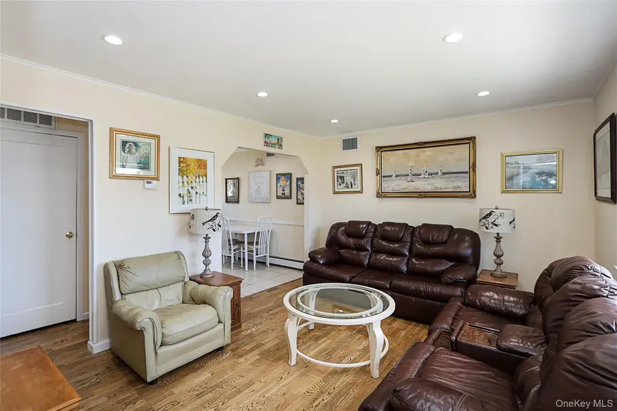161 Arlyn Drive W, Massapequa, NY 11758 - #2