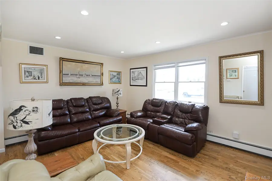 161 Arlyn Drive W, Massapequa, NY 11758 - #3