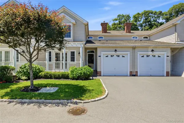 5 Daniels Way, Bay Shore, NY 11706