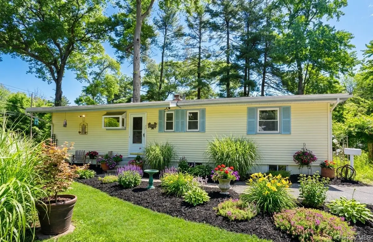 16 Heather Lane, West Nyack, NY 10994 - #1
