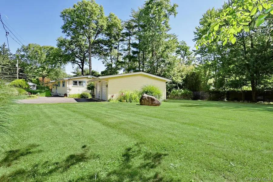 16 Heather Lane, West Nyack, NY 10994 - #3