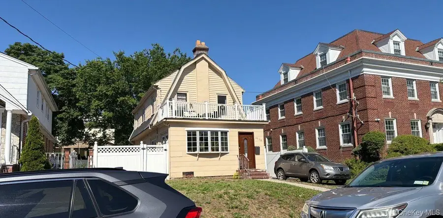 45-18 245th Street, Douglaston, NY 11362 - #2