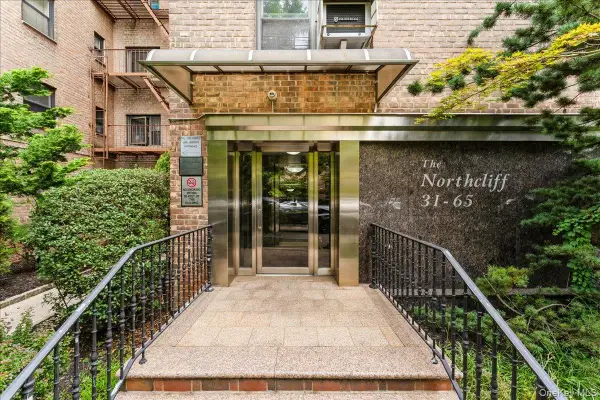 31-65 138th Street #1J, Flushing, NY 11354