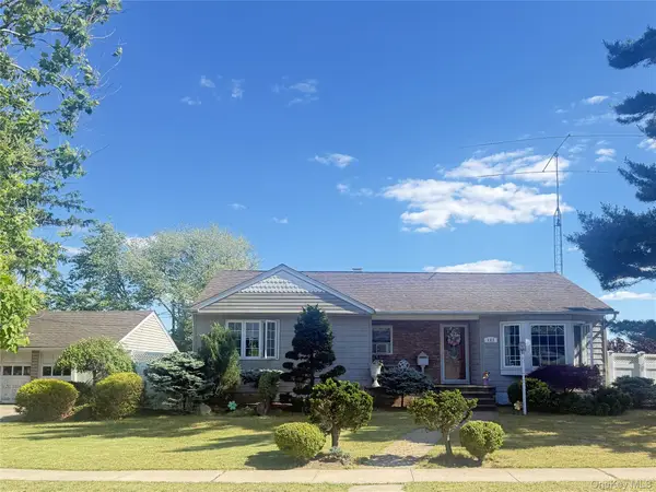 685 Seabury Avenue, Franklin Square, NY 11010