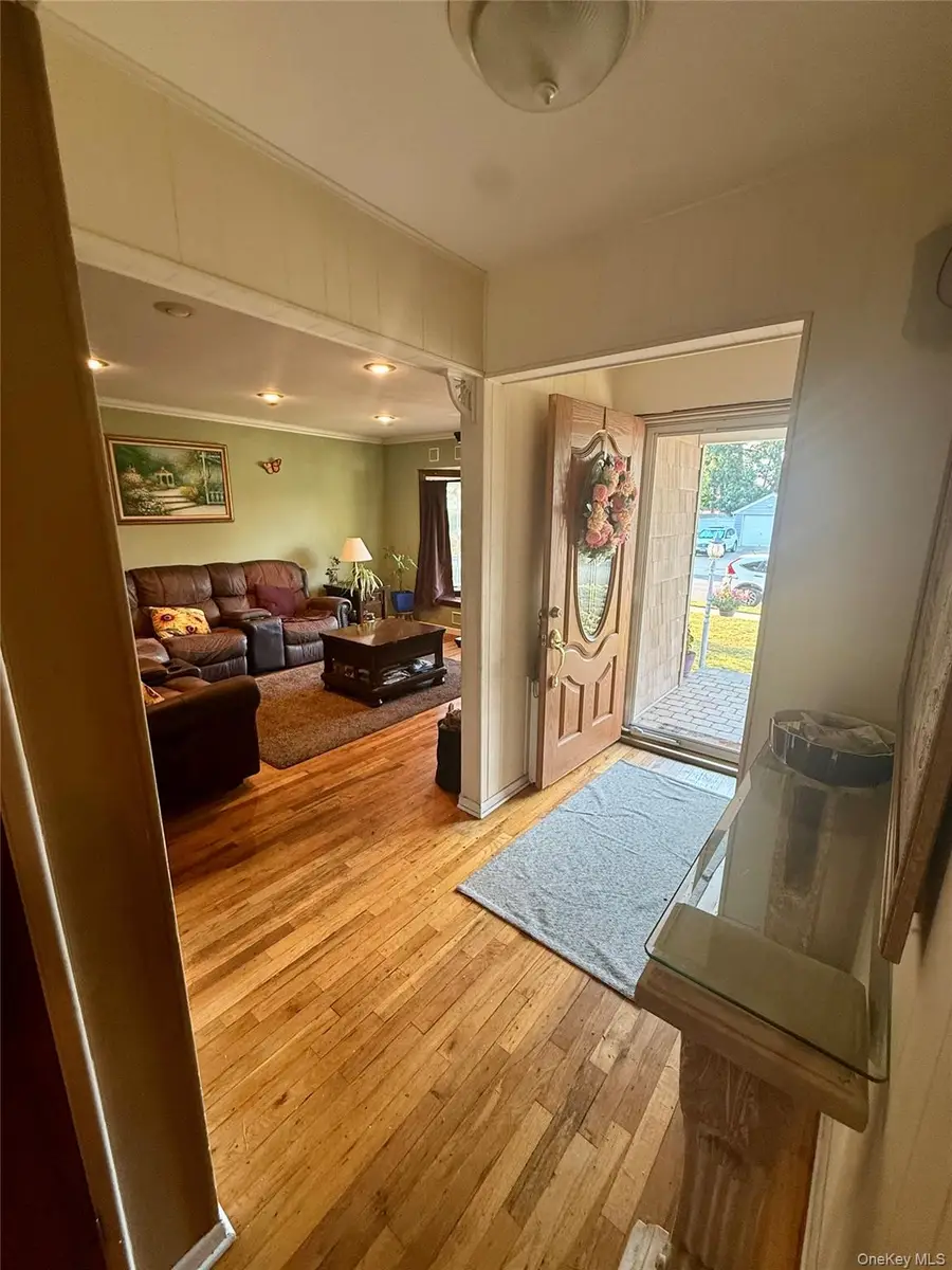 685 Seabury Avenue, Franklin Square, NY 11010 - #3