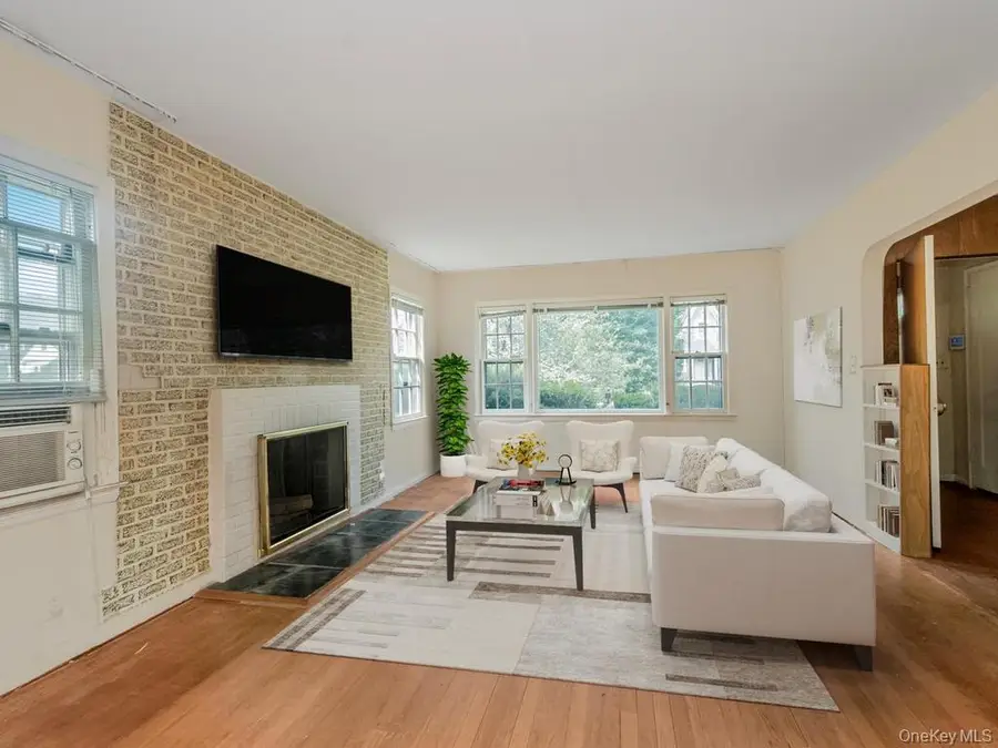 37 Poe Street, Hartsdale, NY 10530 - #3
