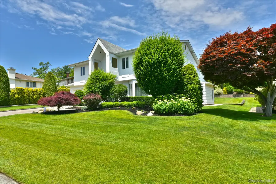 3 Joy Drive, Manhasset Hills, NY 11040 - #3