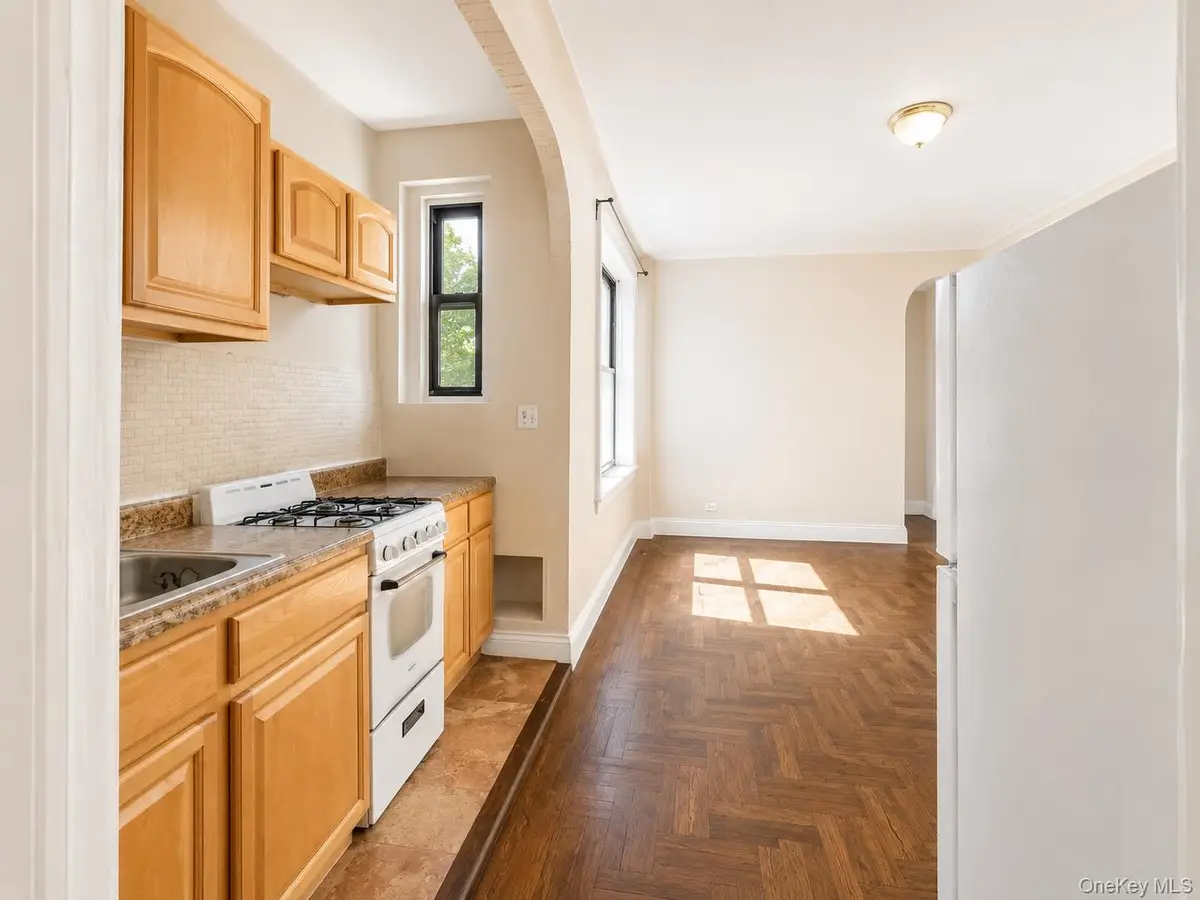 700 Oakland Place #5B, Bronx, NY 10457 - #1