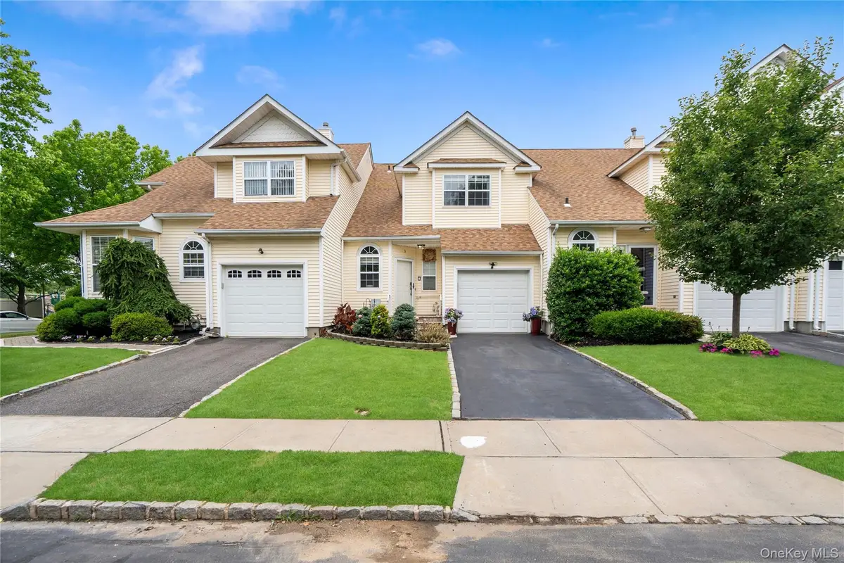 3 Blueberry Court, Melville, NY 11747 - #1