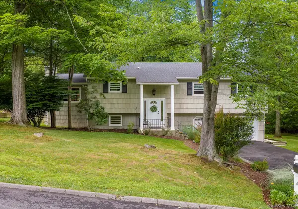 3207 Ronit Court, Yorktown Heights, NY 10598