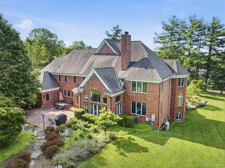 637 S Mountain Road, New City, NY 10956 - #3