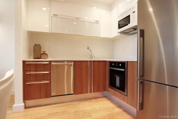 3135 31st Street #605, Astoria, NY 11106