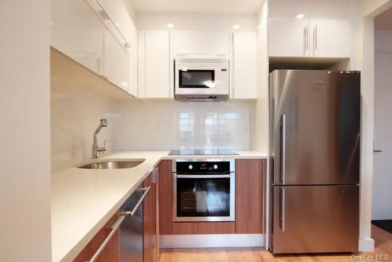 3135 31st Street #605, Astoria, NY 11106 - #3