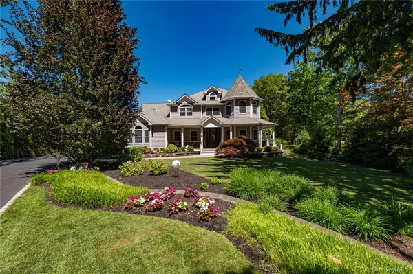 67 Sunny Road, Saint James, NY 11780
