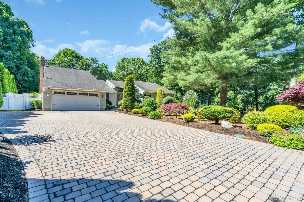6 Averly Place, Smithtown, NY 11787 - #1