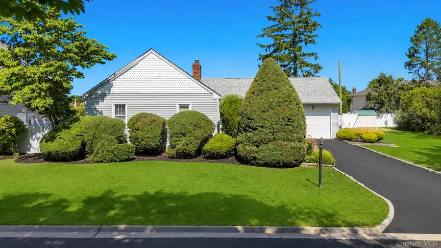 7 Albers Lane, Farmingdale, NY 11735 - #3