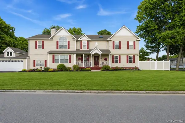 303 N Westchester Avenue N, West Babylon, NY 11704