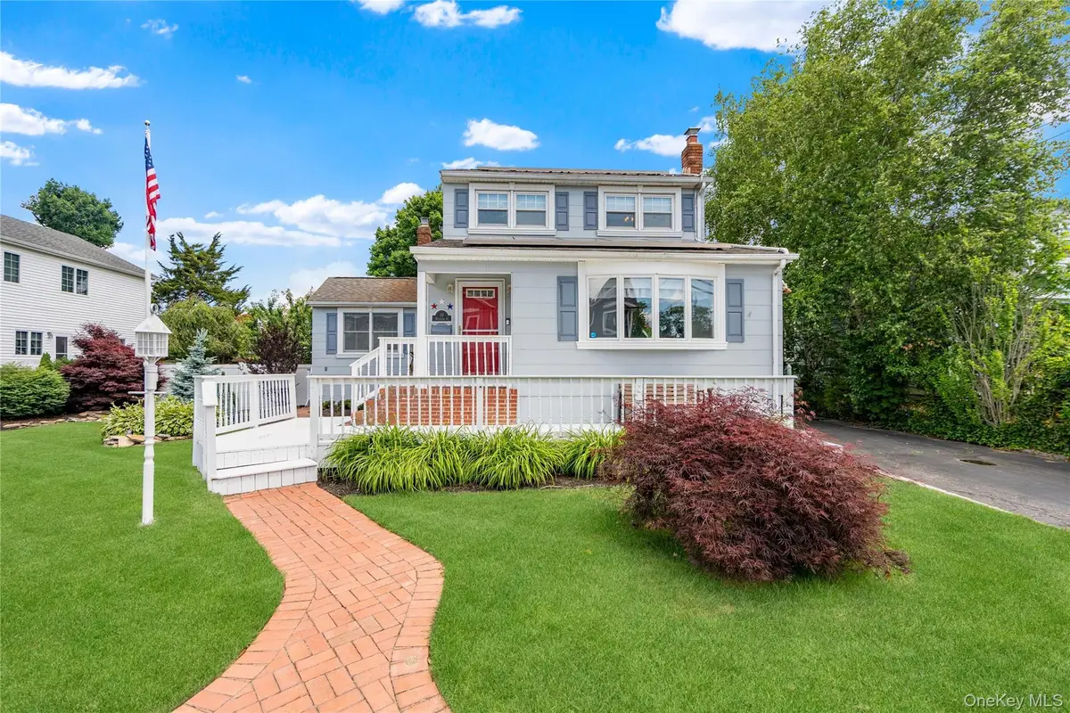 19 Westbridge Drive, Babylon, NY 11702 - #1