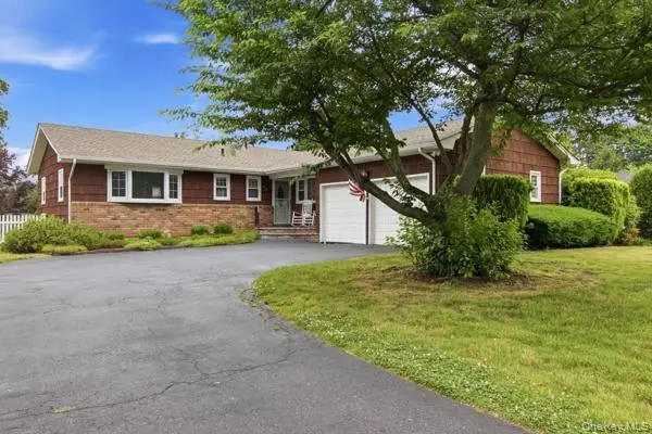 825 Karshick Street, Bohemia, NY 11716 - #1