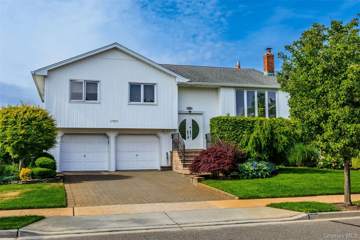 2969 Hampton Court, Wantagh, NY 11793 - #1