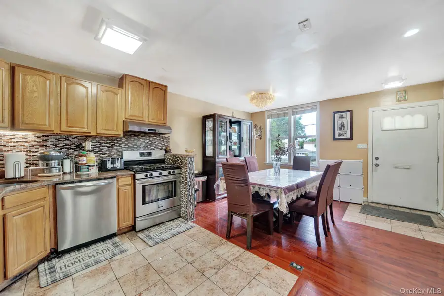 87-80 Little Neck Parkway, Floral Park, NY 11001 - #3
