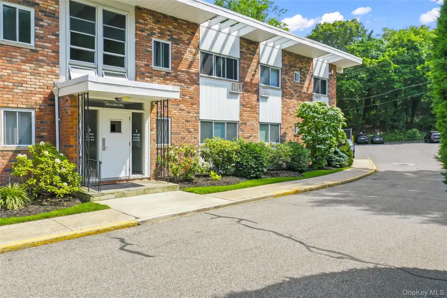 200 Lexington Ave #12E, Oyster Bay, NY 11771 - #2