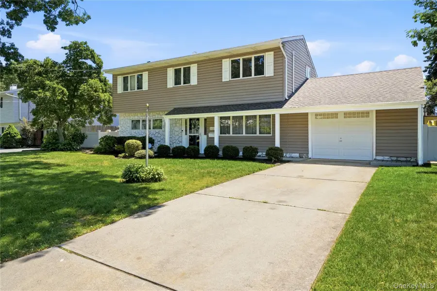 634 Morrison Street, Babylon, NY 11702 - #2