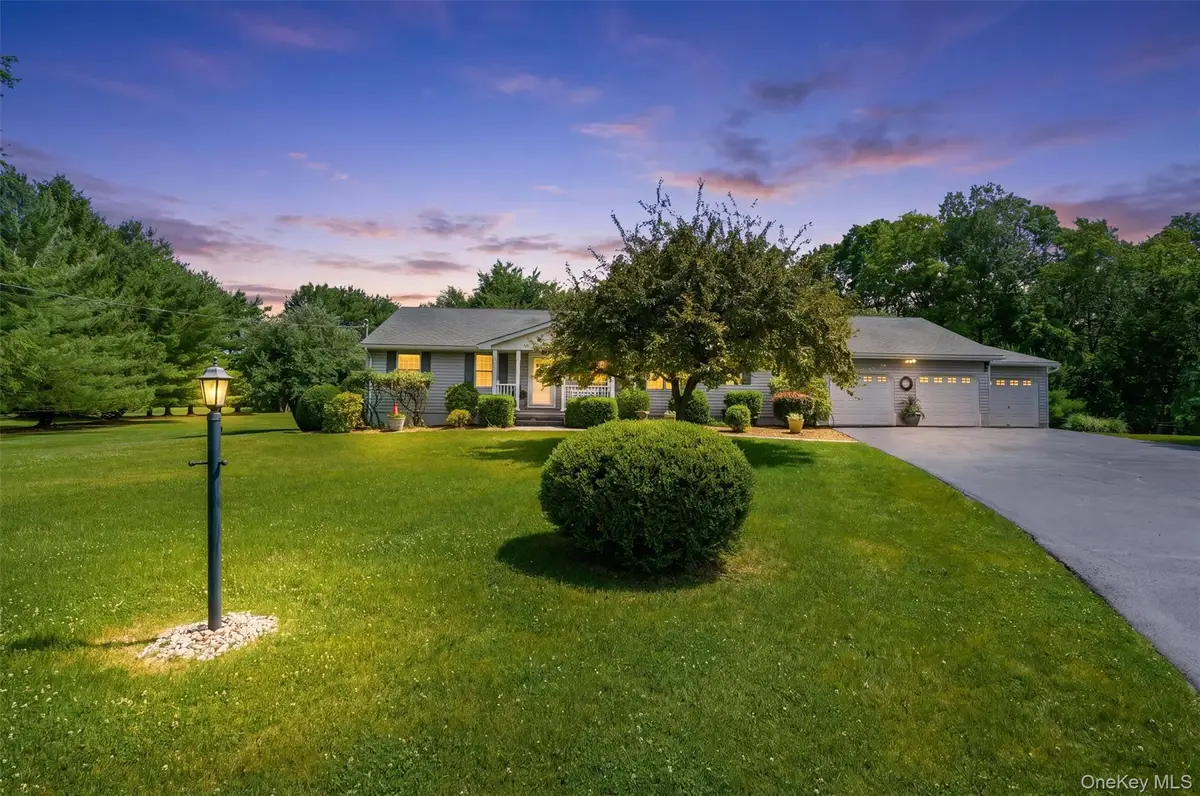 18 Maureen Lane, Middletown, NY 10940 - #1