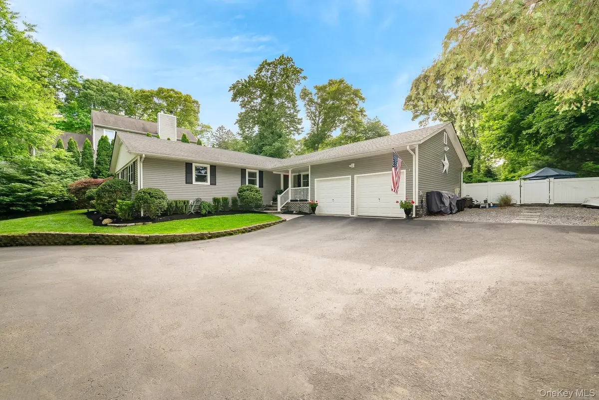 30 Ferndale Avenue, Miller Place, NY 11764 - #1