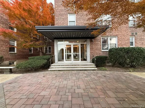 530 Dubois Avenue #7C, Valley Stream, NY 11581