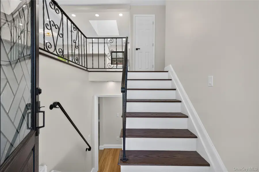 115 Arthur Avenue, Floral Park, NY 11001 - #3