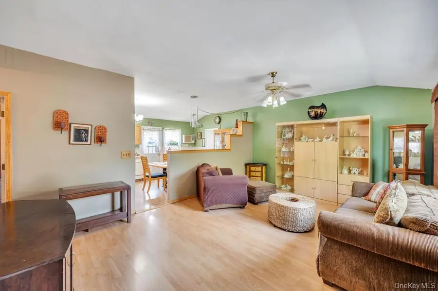 3 Megan Court, Bellport, NY 11713 - #2