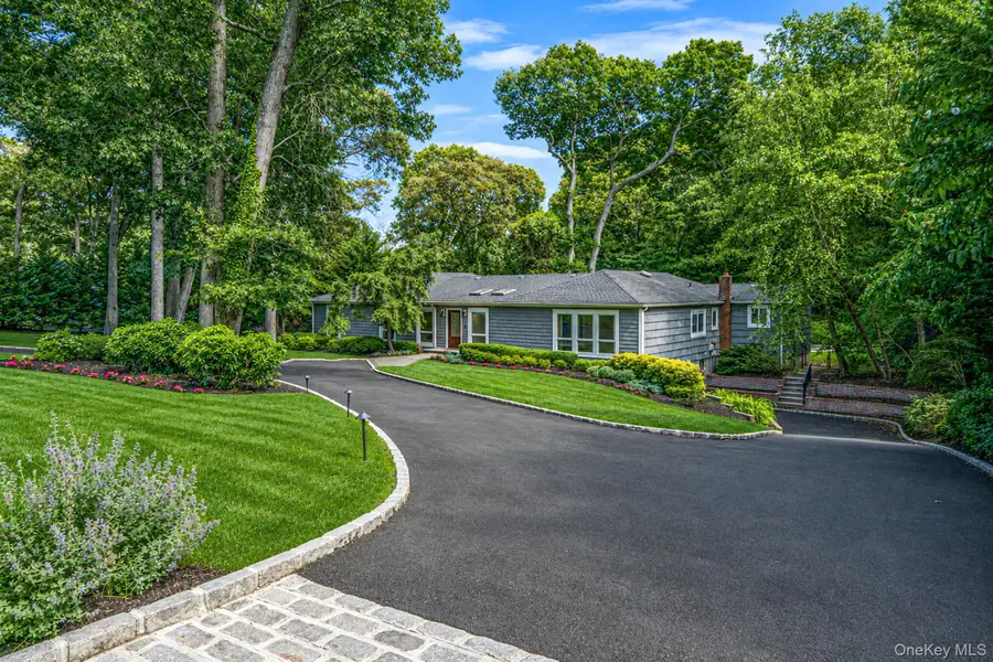 4 Durham Drive, Dix Hills, NY 11746 - #2