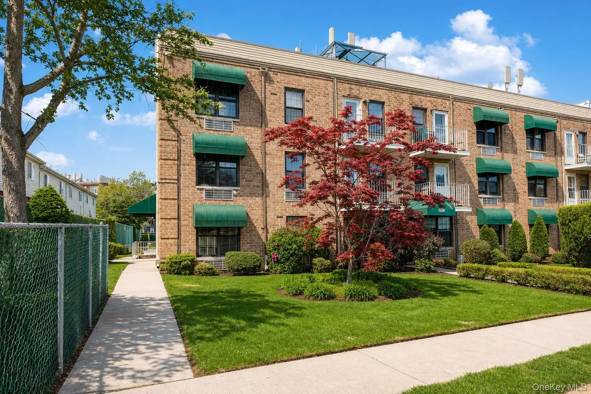 490 Clove Road, Staten Island, NY 10310 - #1