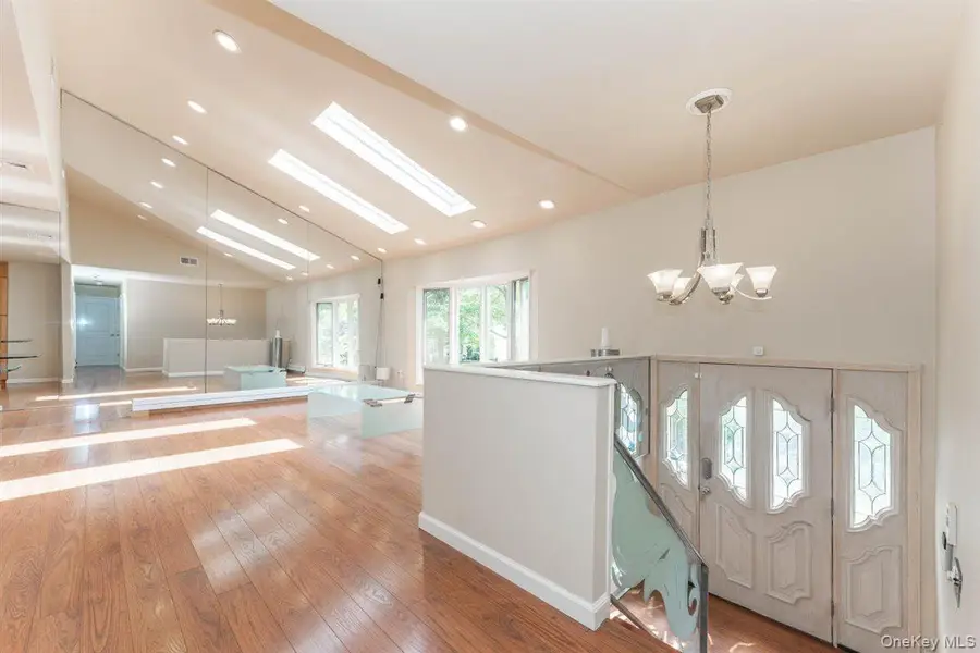 39 Gale Drive, North Woodmere, NY 11581 - #2