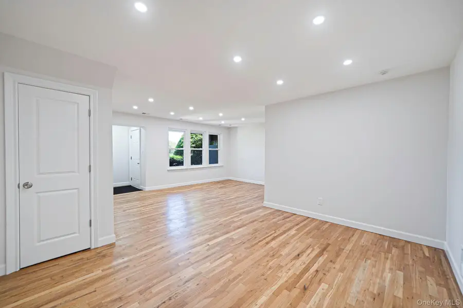 97 Artist Lake Drive, Middle Island, NY 11953 - #2
