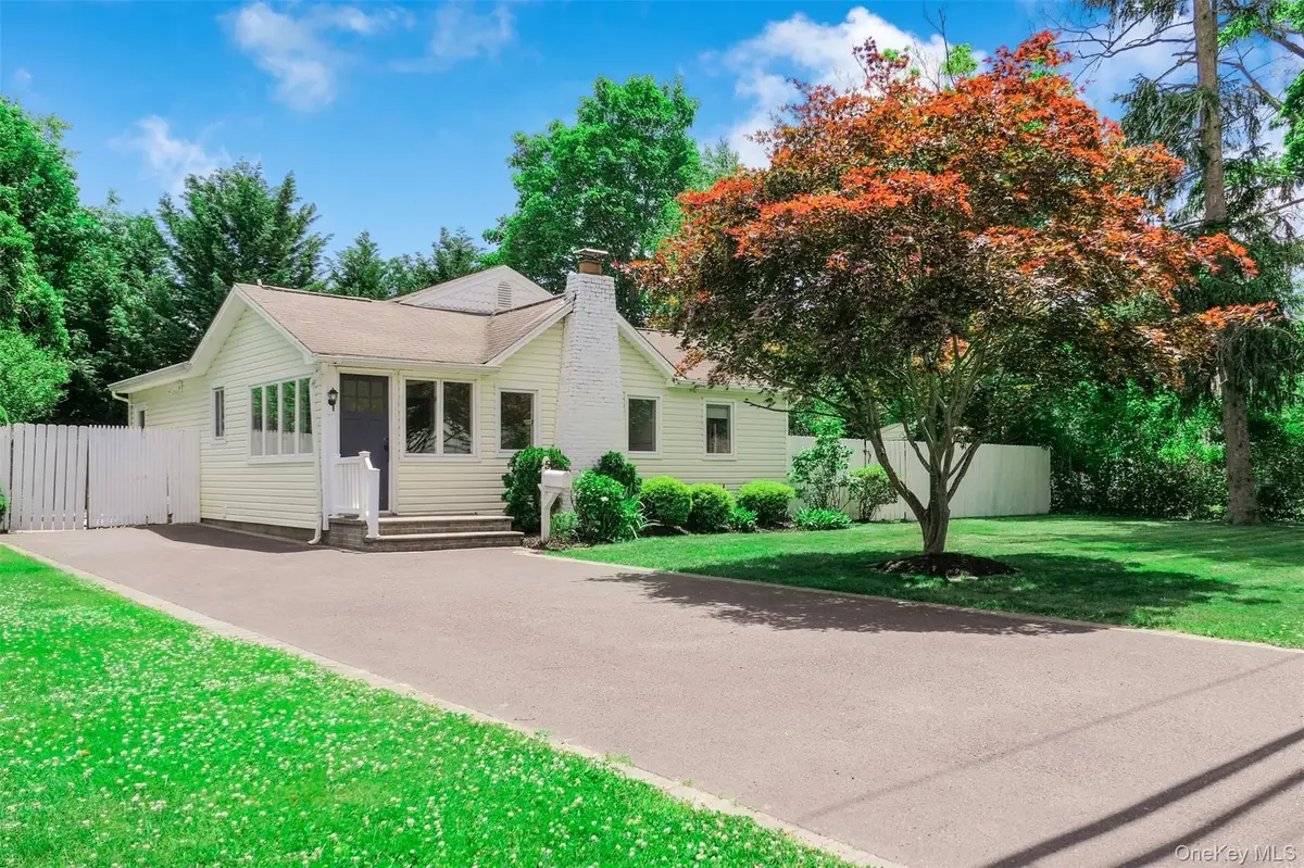 5 Roosevelt Boulevard, East Patchogue, NY 11772 - #1